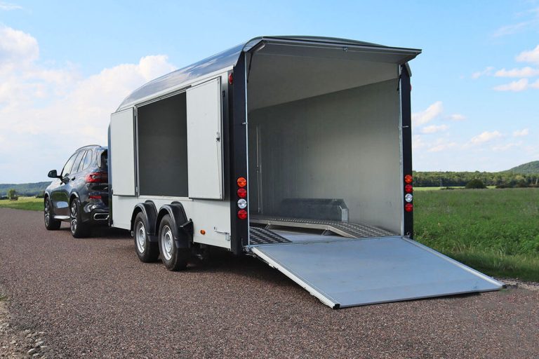 f35550f2f48105d67e2b22a255d453b2 Remolque cerrado CUNI ONNE ROCKET XL - Imagen 1